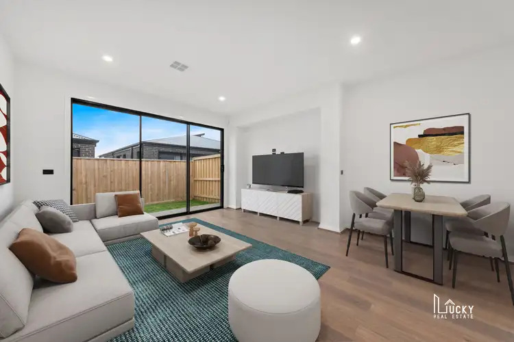 Fifth view of Homely house listing, 8 Scaffidi Way, Wollert VIC 3750