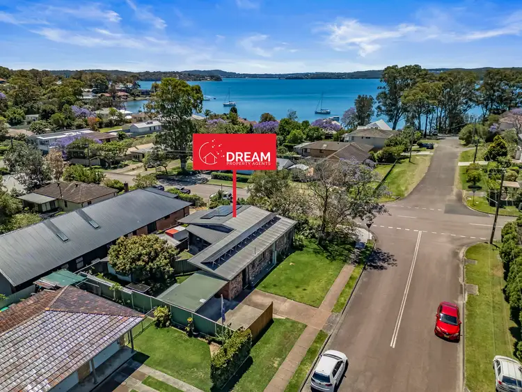 42 Excelsior Parade, Carey Bay NSW 2283
