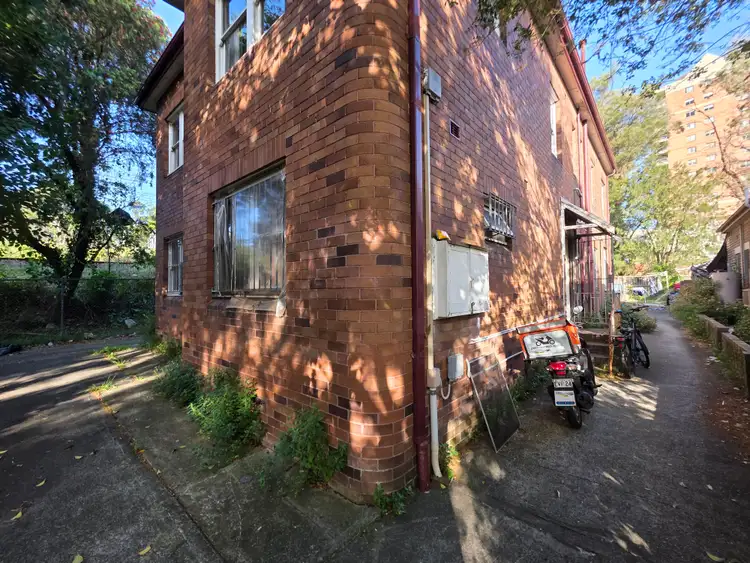 2/2 Pilgrim Avenue, Strathfield NSW 2135