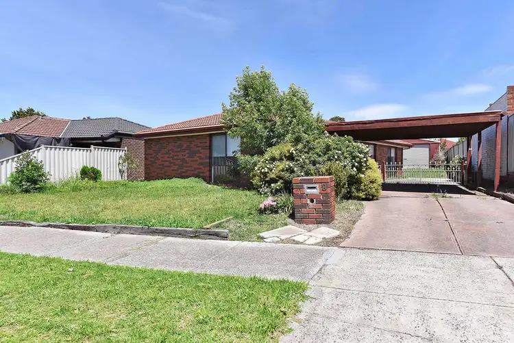 8 Backhaus Avenue, Sunbury VIC 3429