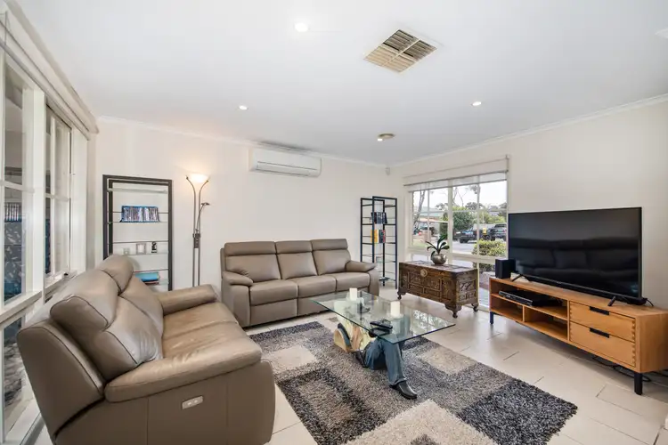 Second view of Homely house listing, 3 Troon Court, Sunbury VIC 3429