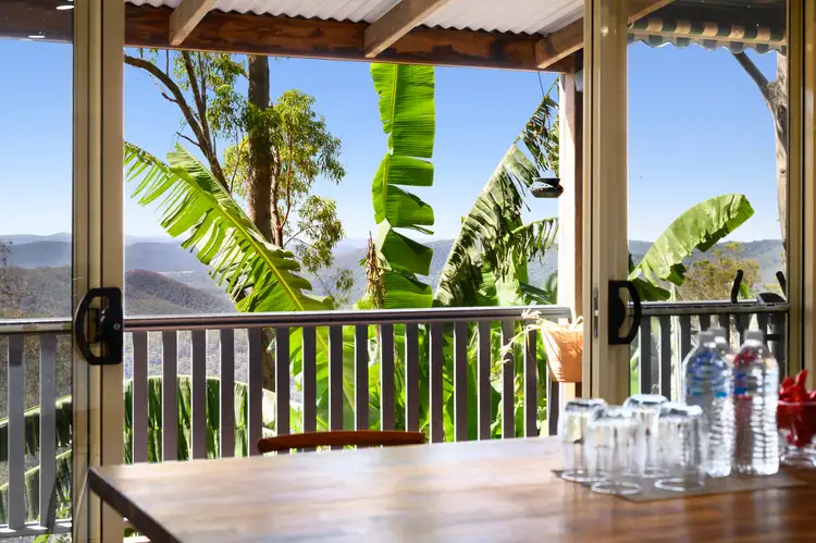 1718 Tamborine-Oxenford Road, Wongawallan QLD 4210