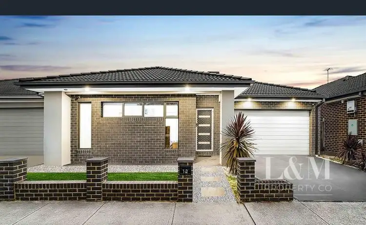 12 Puckle Avenue, Mickleham VIC 3064