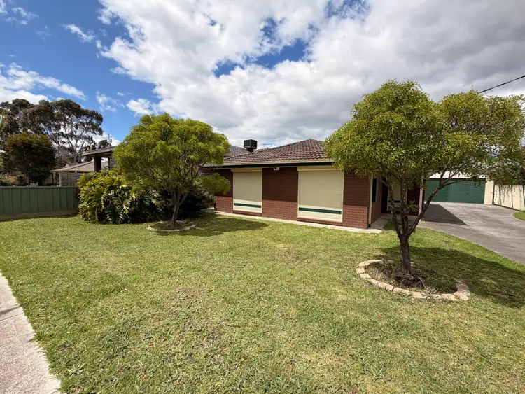 Second view of Homely house listing, 6 Kingston Heath Court, Craigieburn VIC 3064