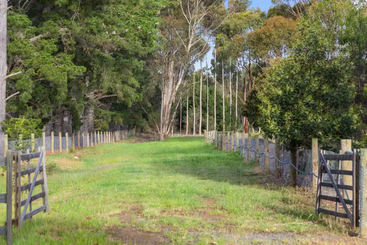 55 Yorkshire Close, Batesford VIC 3213