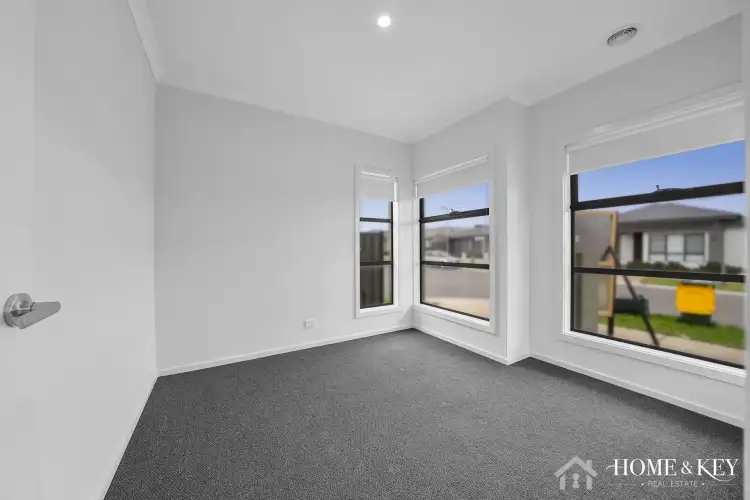 Fifth view of Homely house listing, 35 Tucholsky Dr, Kalkallo VIC 3064