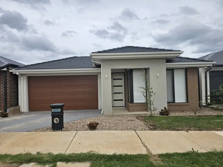23 Papyrus Way, Rockbank VIC 3335