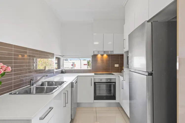 Fifth view of Homely apartment listing, 3/146 Cavendish Road, Coorparoo QLD 4151