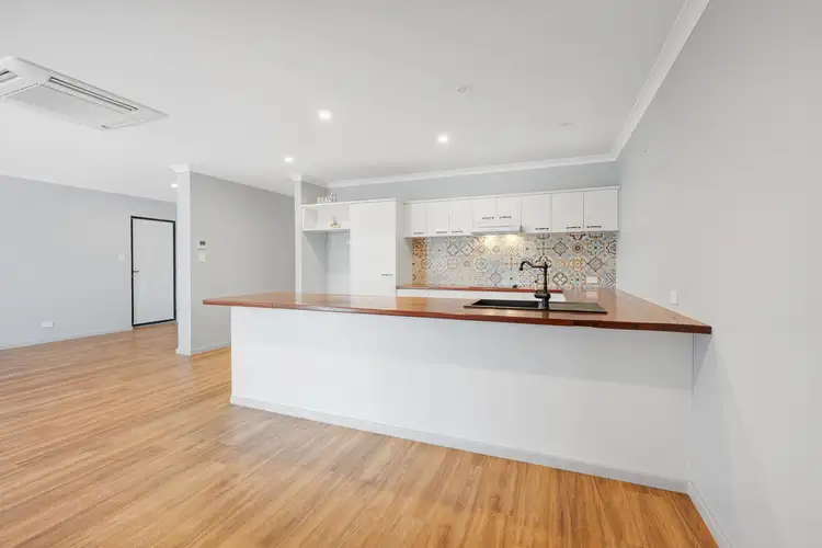 Fifth view of Homely house listing, 4/288 Foreshore Drive, Geraldton WA 6530