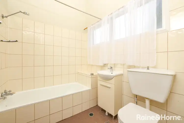 Third view of Homely townhouse listing, 2 Middlemiss Place, Windradyne NSW 2795