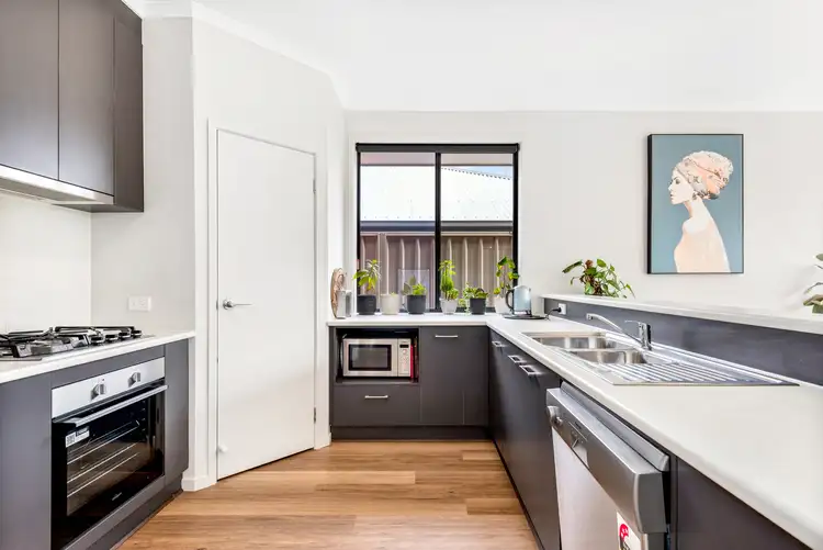 14 Nosmits Street, Seaford Heights SA 5169