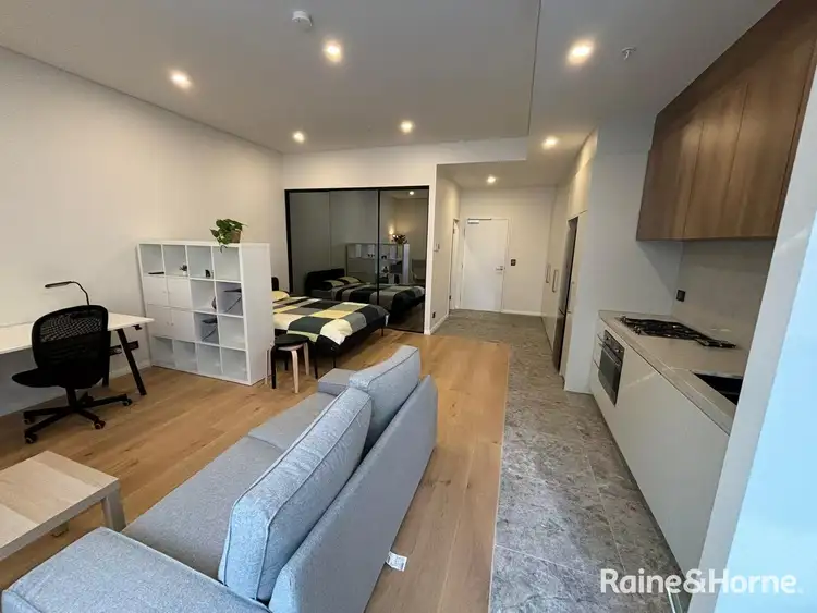 22 George Julius Avenue