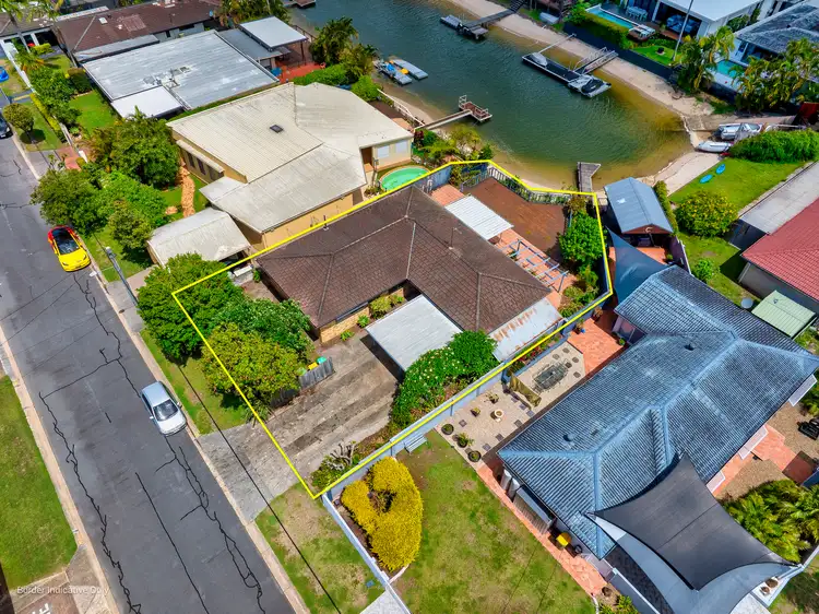 2 Palmetto Court, Broadbeach Waters QLD 4218