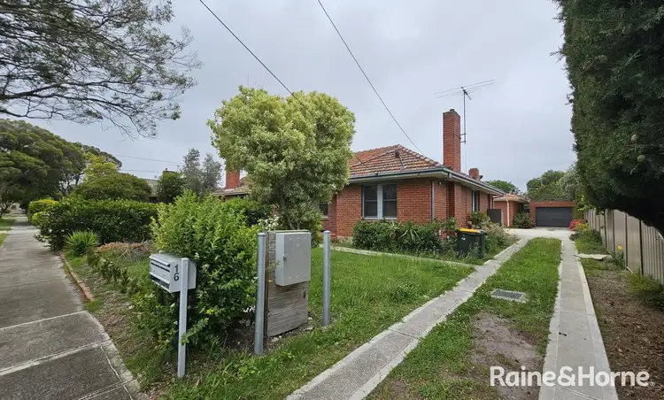 1/16 Cobrey Street, Sunshine VIC 3020