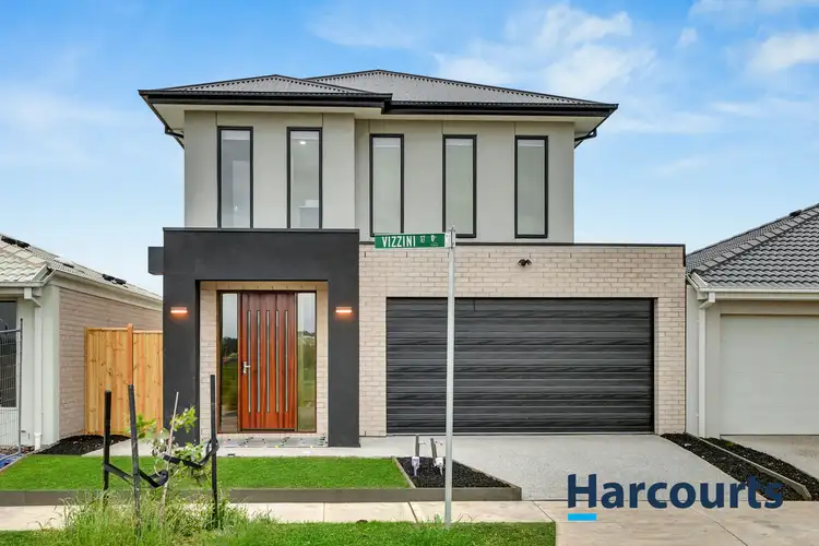 15 VIZZINI STREET, Cranbourne East VIC 3977