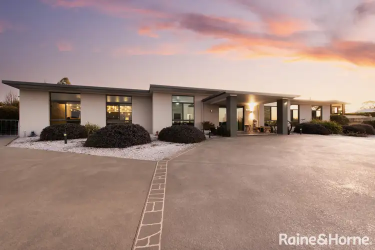 32 Robert Hoddle Grove, Mudgee NSW 2850