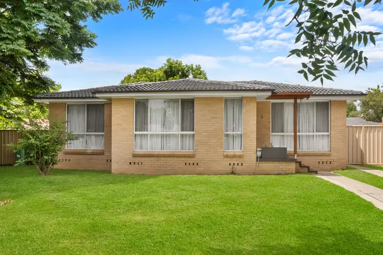 5 Grand Flaneur Avenue