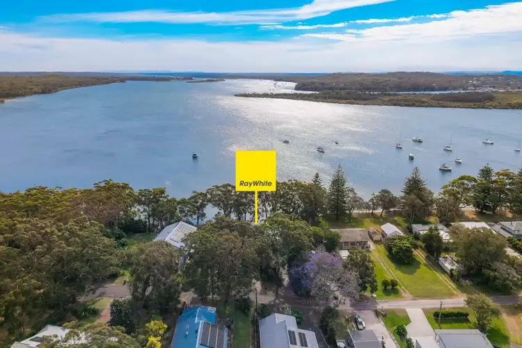 52 Albert Street, Taylors Beach NSW 2316