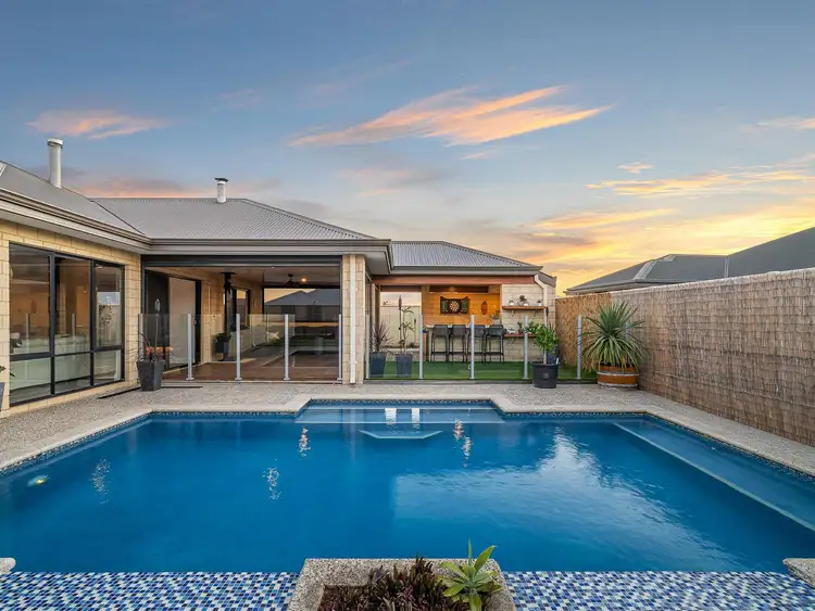 7 Dowerin Circuit, Lakelands WA 6180