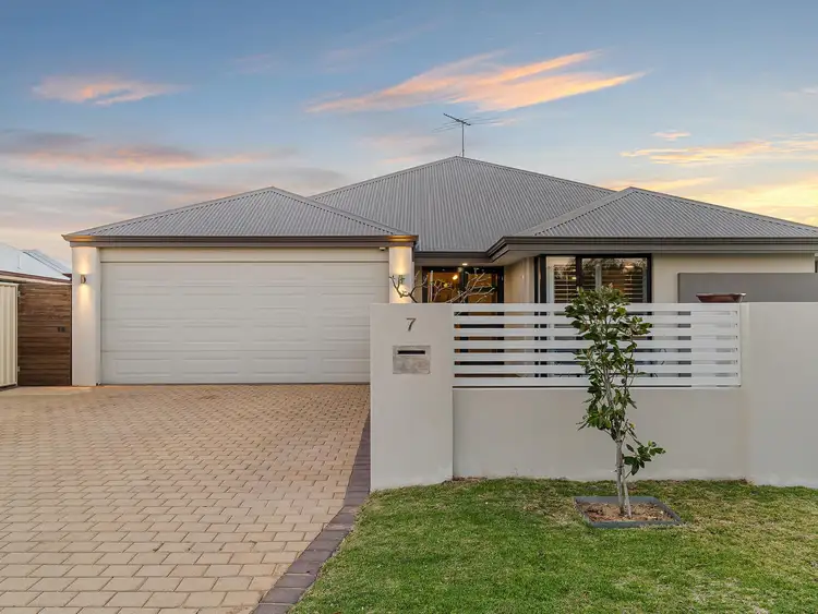 Second view of Homely house listing, 7 Dowerin Circuit, Lakelands WA 6180