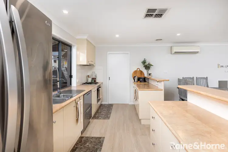 Fifth view of Homely house listing, 19 Yanko Crescent, Bourkelands NSW 2650