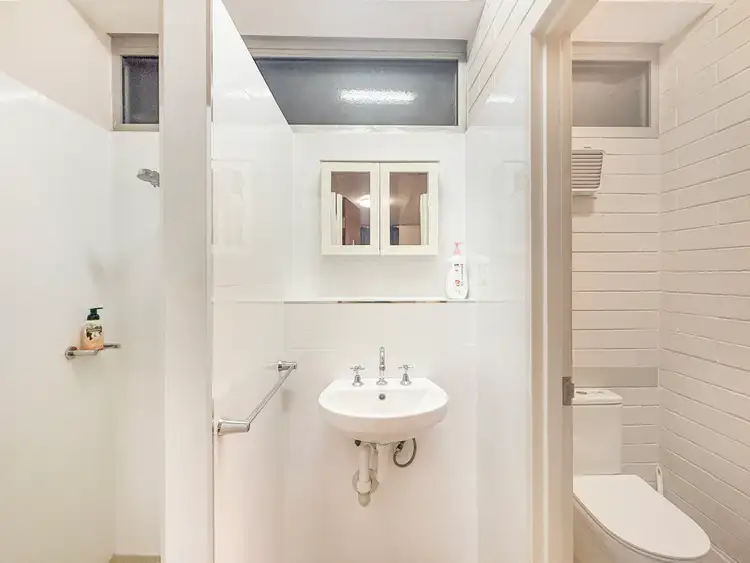 Fifth view of Homely flat listing, 10/15 Hillview Road, Pegs Creek WA 6714