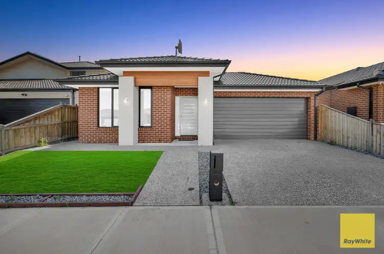 14 Hampshire Avenue, Rockbank VIC 3335