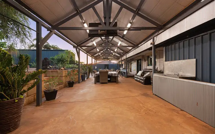 6 Boolgeeda Court, Dampier WA 6713