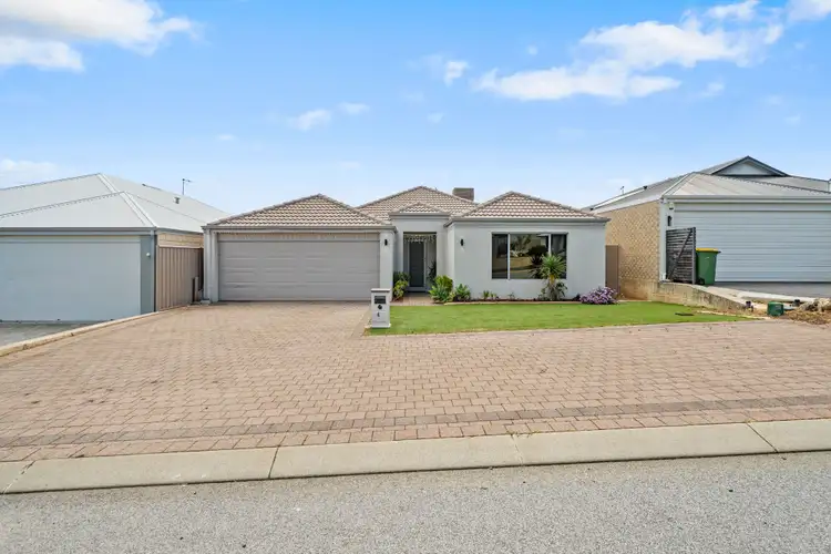 4 Gullane Way, Meadow Springs WA 6210