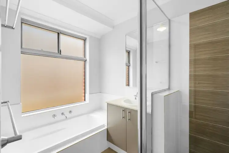 Fifth view of Homely house listing, 4 Gullane Way, Meadow Springs WA 6210