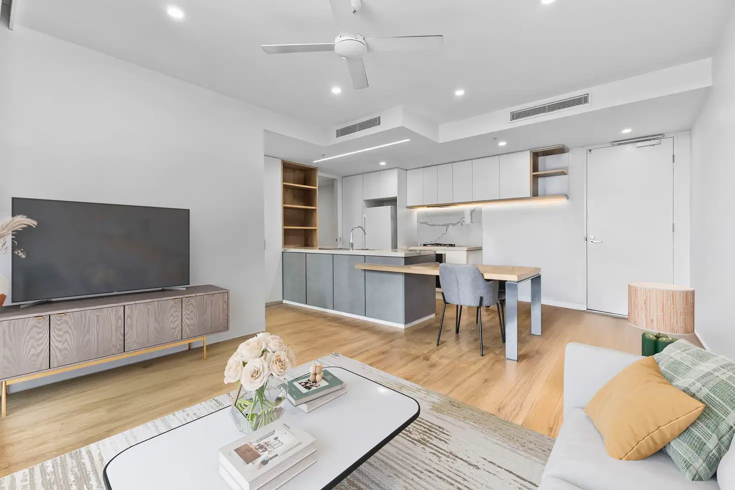 Main view of Homely unit listing, 809/18 Duke Street, Kangaroo Point QLD 4169