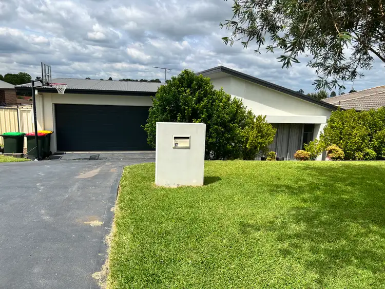 17 Semillon Ridge, Gillieston Heights NSW 2321