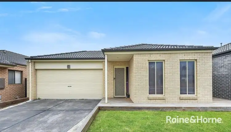 12 Abrus Circuit, Cranbourne North VIC 3977