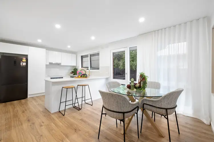 Sixth view of Homely unit listing, 2/160 Nepean Highway, Seaford VIC 3198