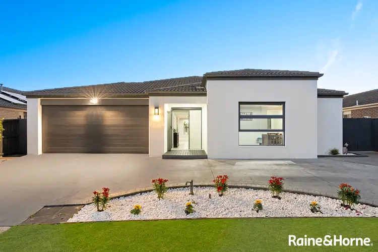 10 Lisa Avenue, Pakenham VIC 3810