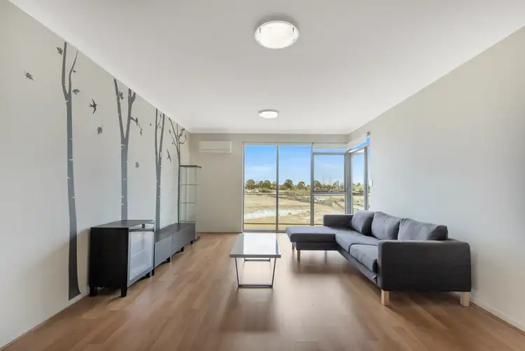 302/25 Malata Crescent, Success WA 6164