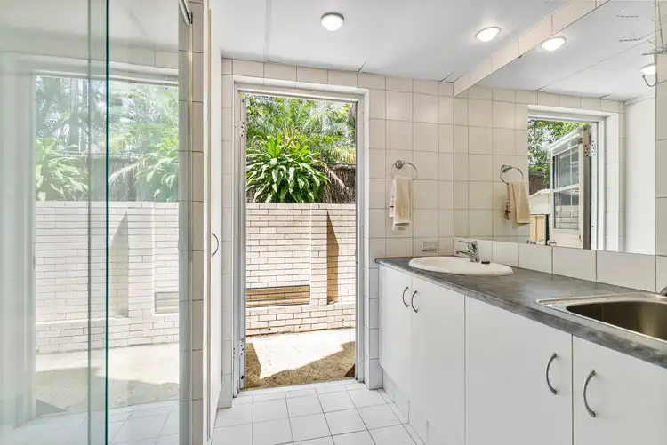 Sixth view of Homely unit listing, 3/28 Beach Parade, Surfers Paradise QLD 4217