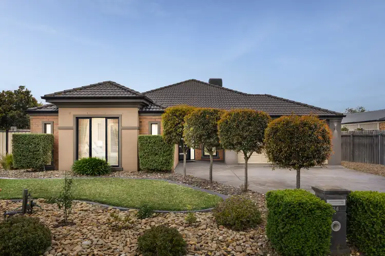 14 Chestnut Way, Sunbury VIC 3429
