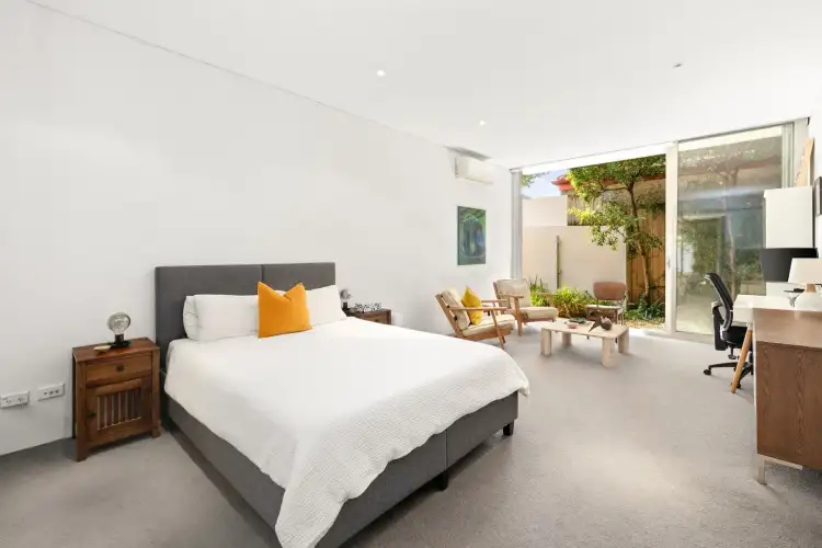 Fifth view of Homely apartment listing, 2/6 Moore Street, Bondi NSW 2026