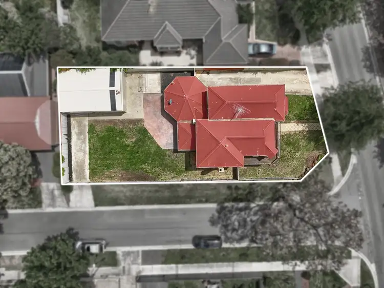 Second view of Homely house listing, 35 Creekwood Drive, Craigieburn VIC 3064