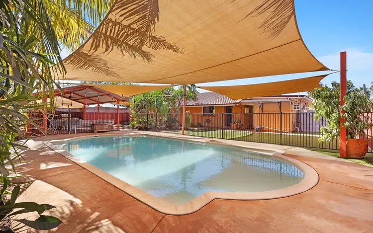 6 Hardey Crescent, Dampier WA 6713
