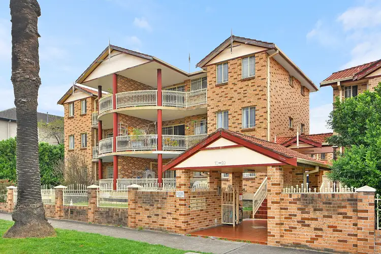 19/10-20 Fifth Avenue, Campsie NSW 2194