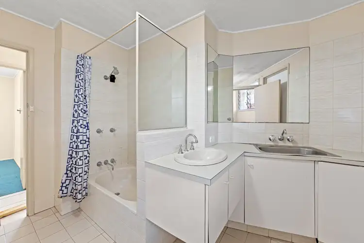 Fifth view of Homely unit listing, 5/150 Frank Street, Labrador QLD 4215
