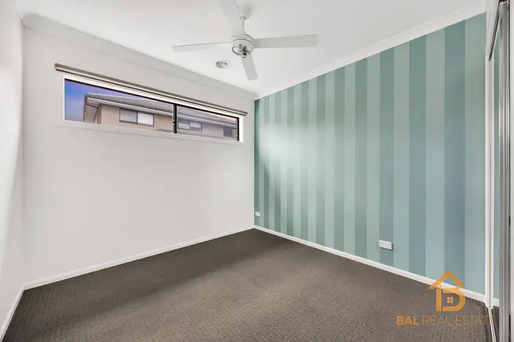 Seventh view of Homely house listing, 4 Emblem Way, Craigieburn VIC 3064