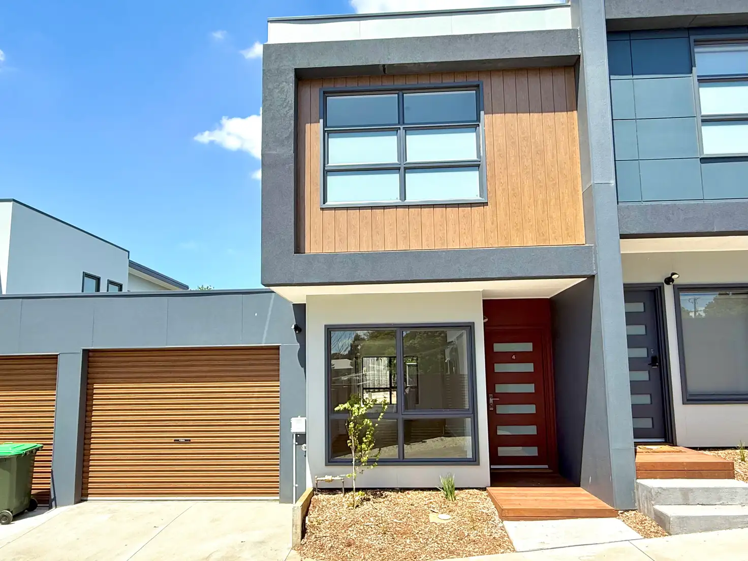 Main view of Homely unit listing, 4/10 Park View Road, Drouin VIC 3818