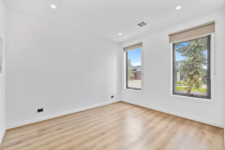 Fifth view of Homely house listing, 15 Syrah Parade, Wollert VIC 3750