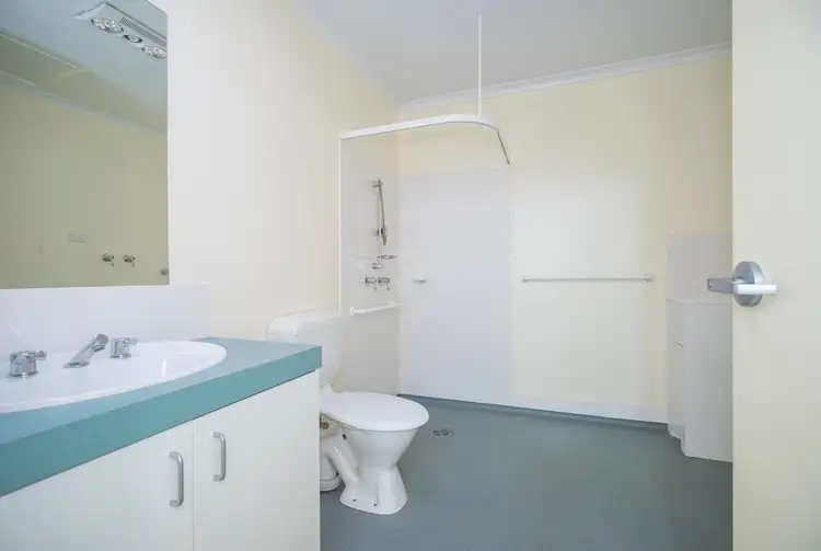 Second view of Homely retirement listing, 31/2 Hanlon Court, Wodonga VIC 3690