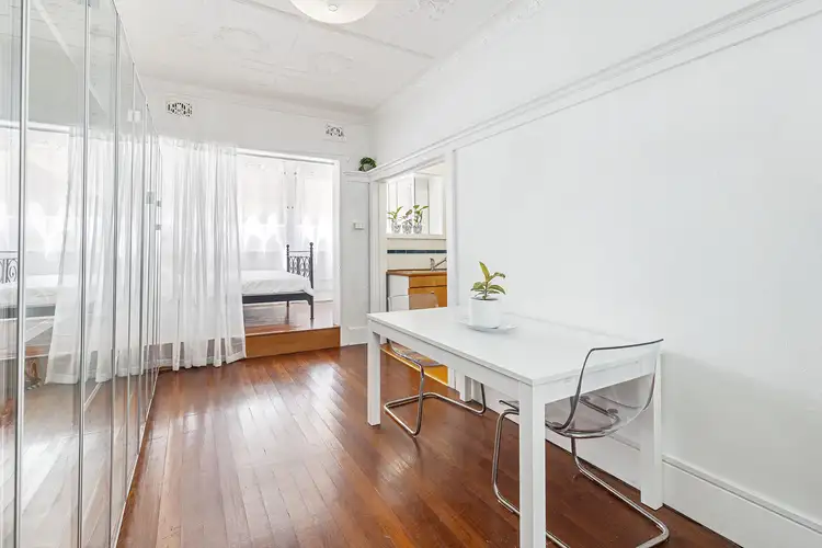 Second view of Homely unit listing, 4/118A Kirribilli Avenue, Kirribilli NSW 2061