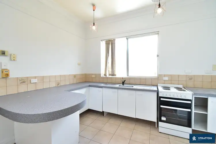 355 Railway Avenue, Armadale WA 6112