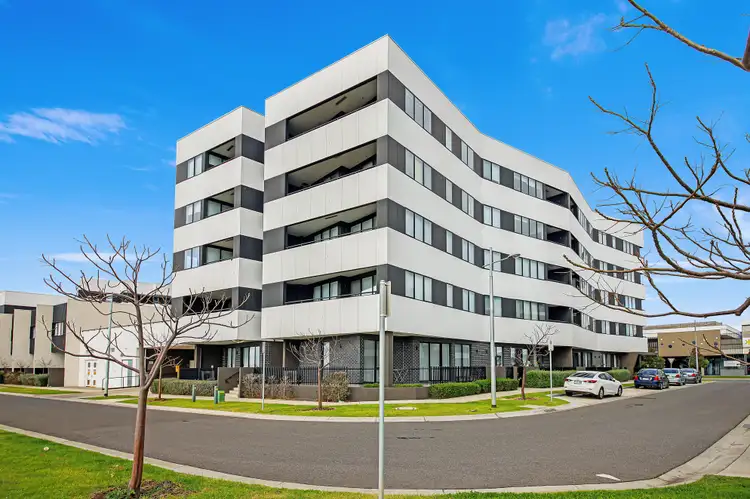 104/2 Clark Street, Williams Landing VIC 3027